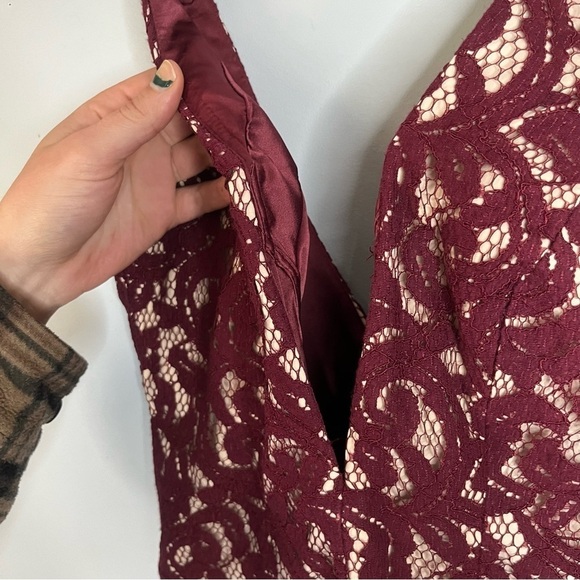 Bardot Julia Deep V Neck Lace Bordeaux Red Sleeveless Bodysuit Size 4 NWT - Picture 7 of 16